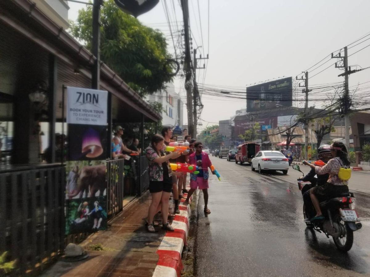 Zion Hostel Chiang Mai Esterno foto